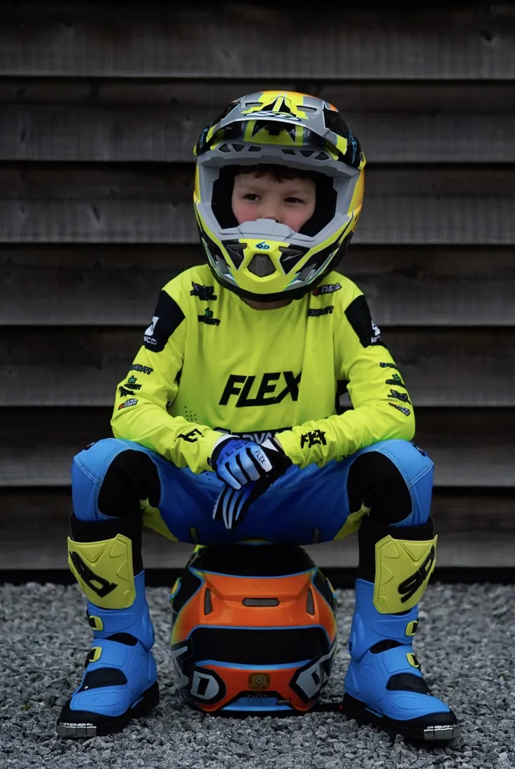 Henry Wilcox kitted up in FLEX gear and 6D helmet